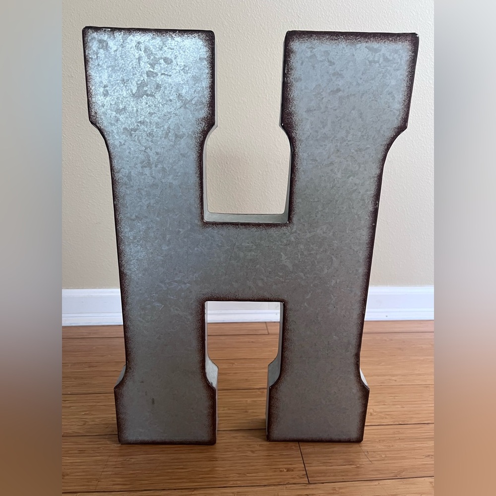Hobby Lobby Metal Letter 'H' Decor - Silver